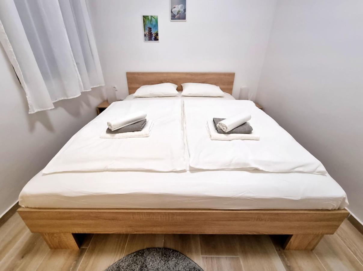 Apartments Leticia Врси Екстериор снимка