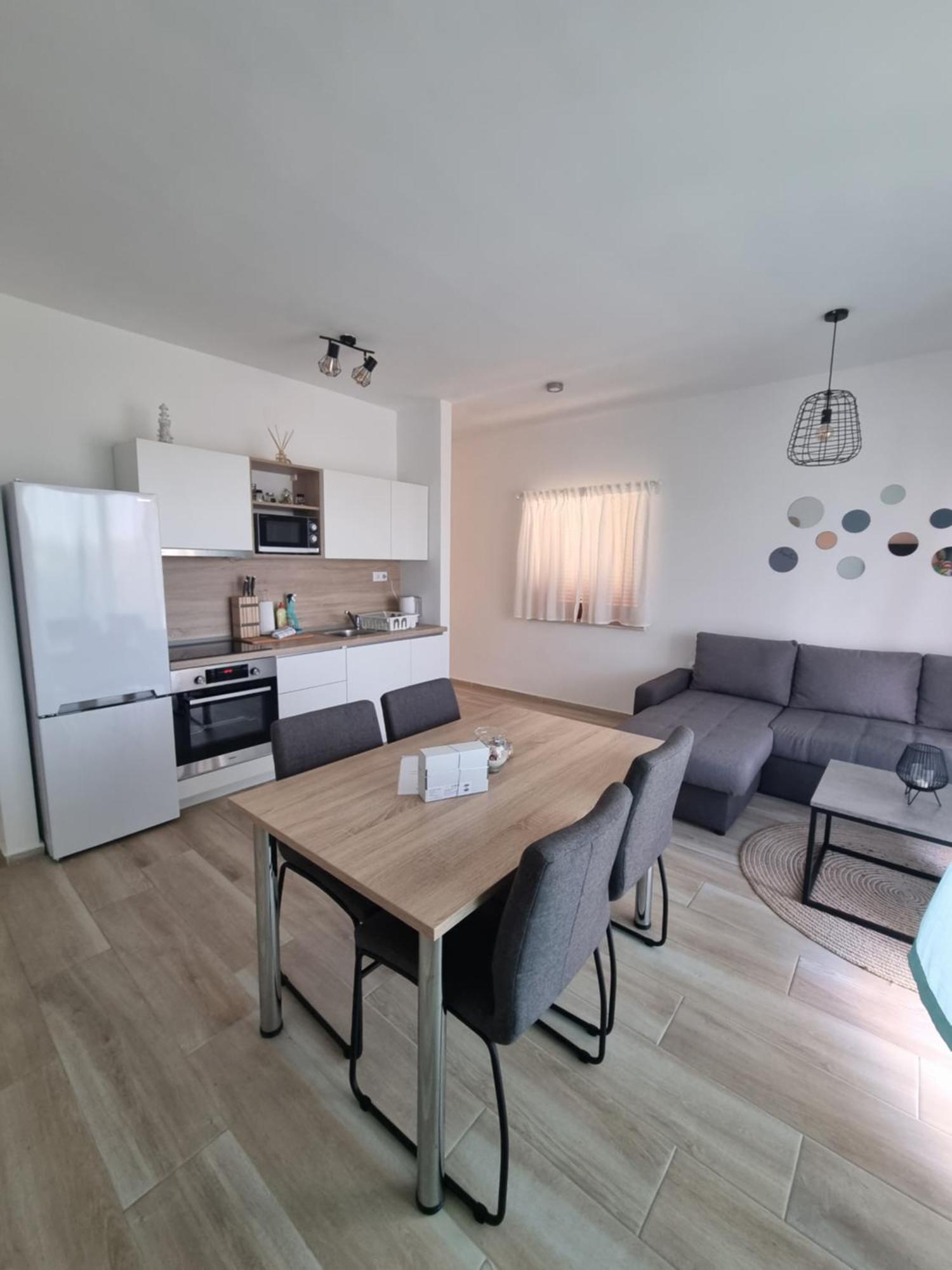 Apartments Leticia Врси Стая снимка